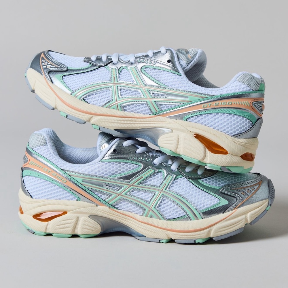 ASICS Women's GT-2160 Athletic Sneaker (6)